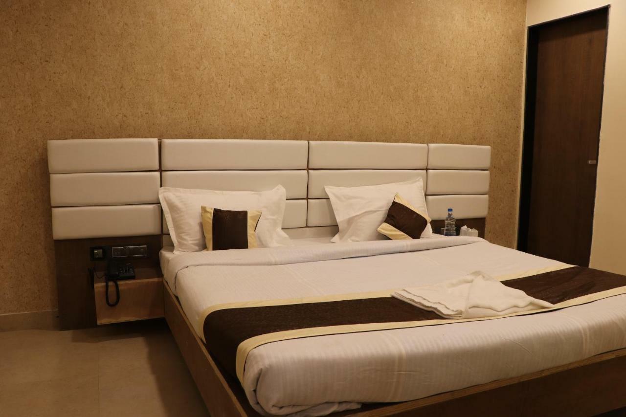 Ganesh Bhavan By Vinayak Hotels Brahmapur Exterior photo